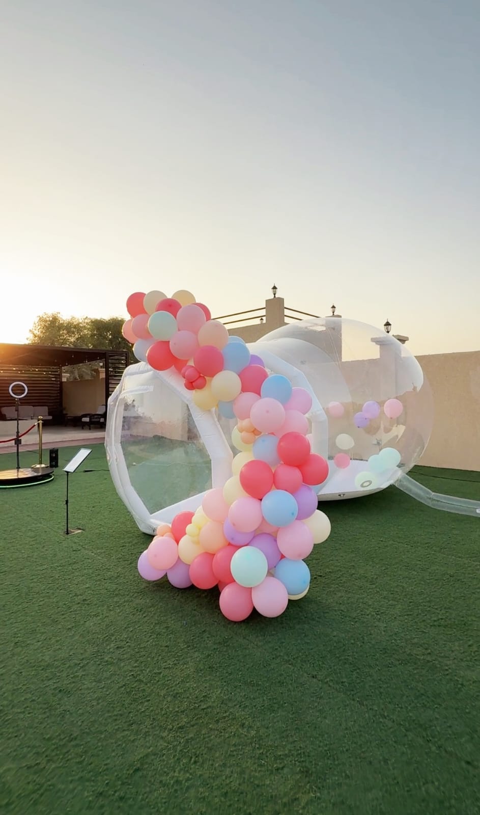 Transparent bubble tent